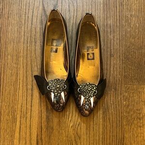 ENZO OF ROMA VINTAGE ITALIAN ELEPHANT FLATS SZ 38.5